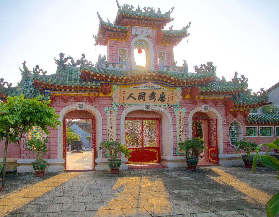 Hoi An ancient streets during city tour