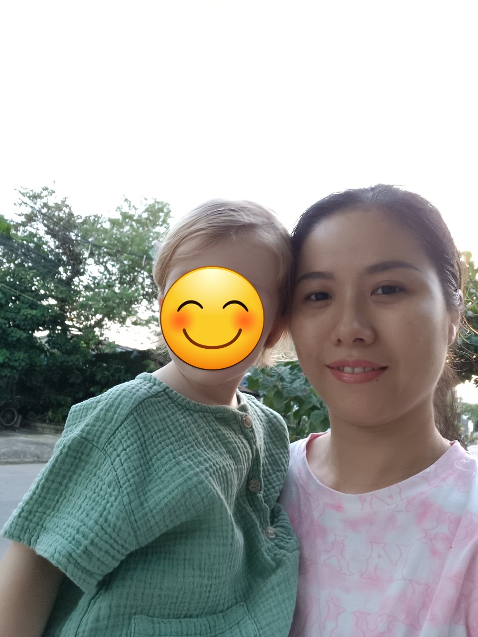 trusted babysitter Hoi An near hotels at work