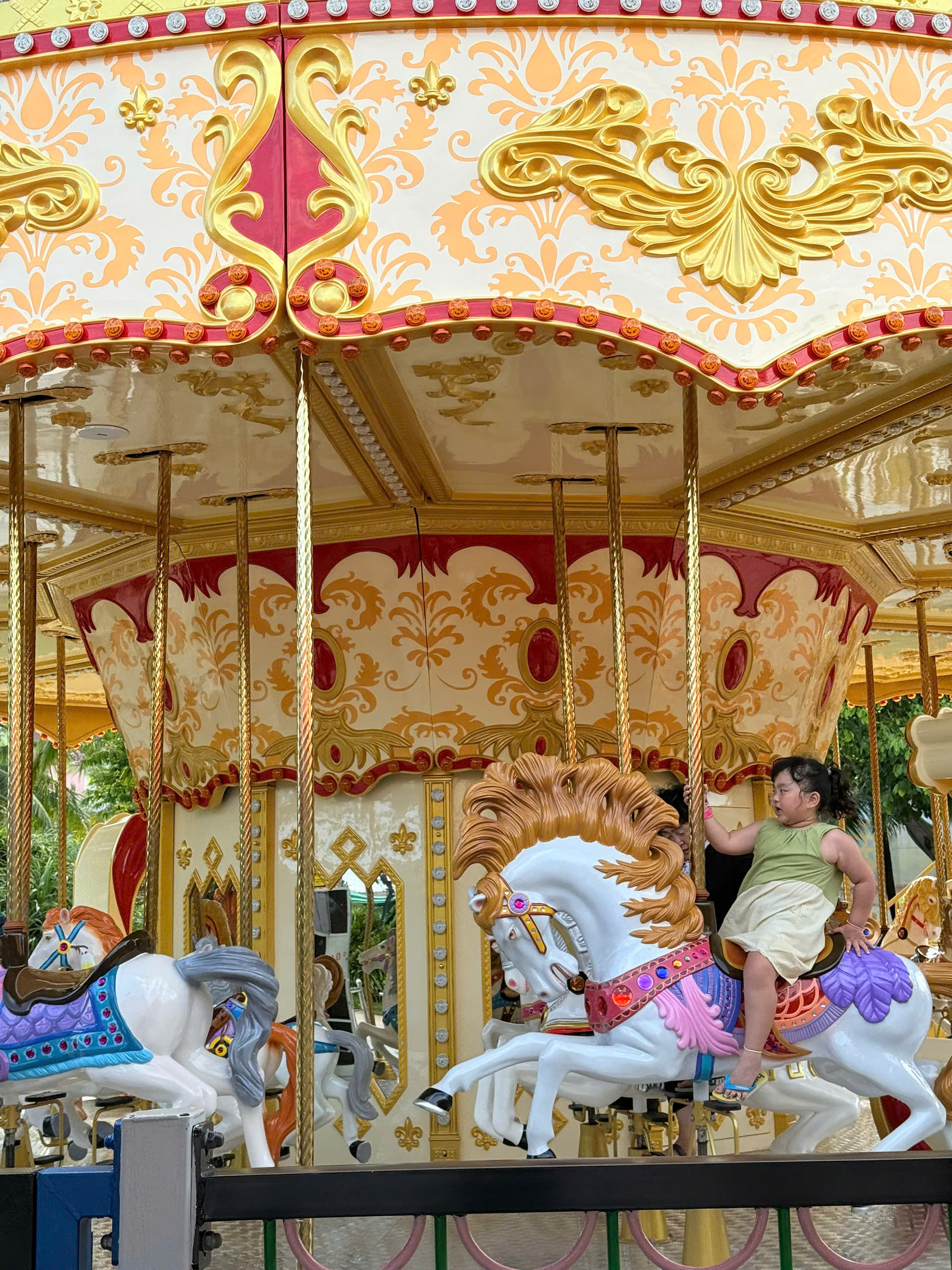 affordable babysitting service Hoi An Vietnam giving parents time to explore