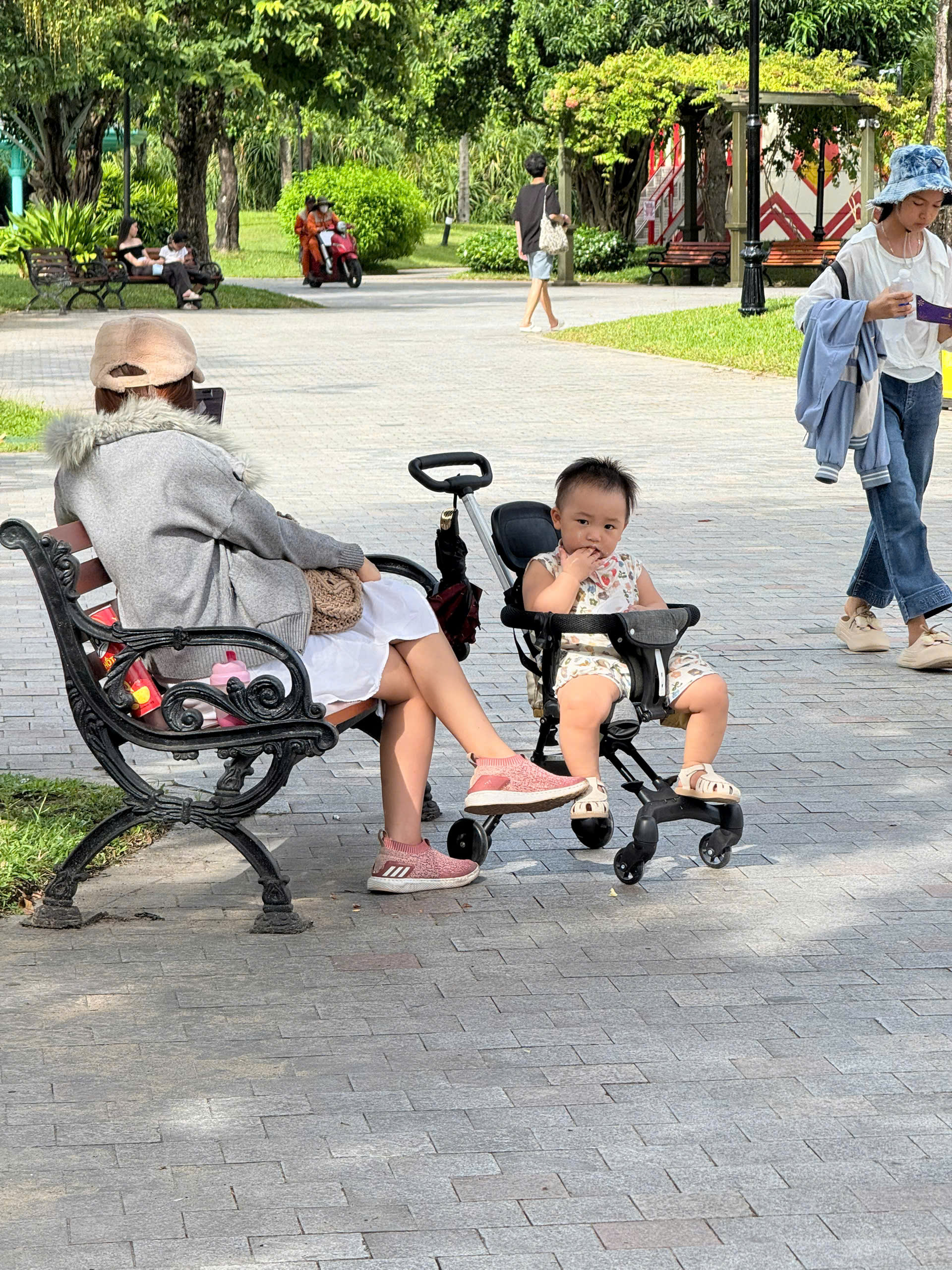Hoi An babysitter service family vacation