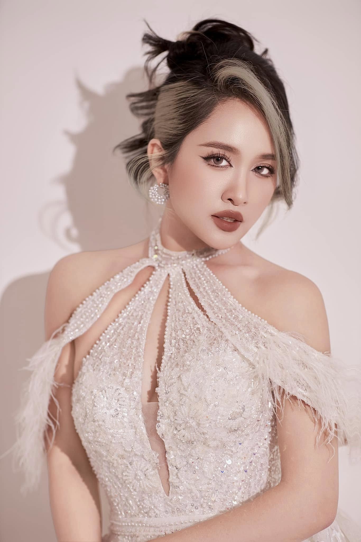 natural makeup in Da Nang for luxury travelers