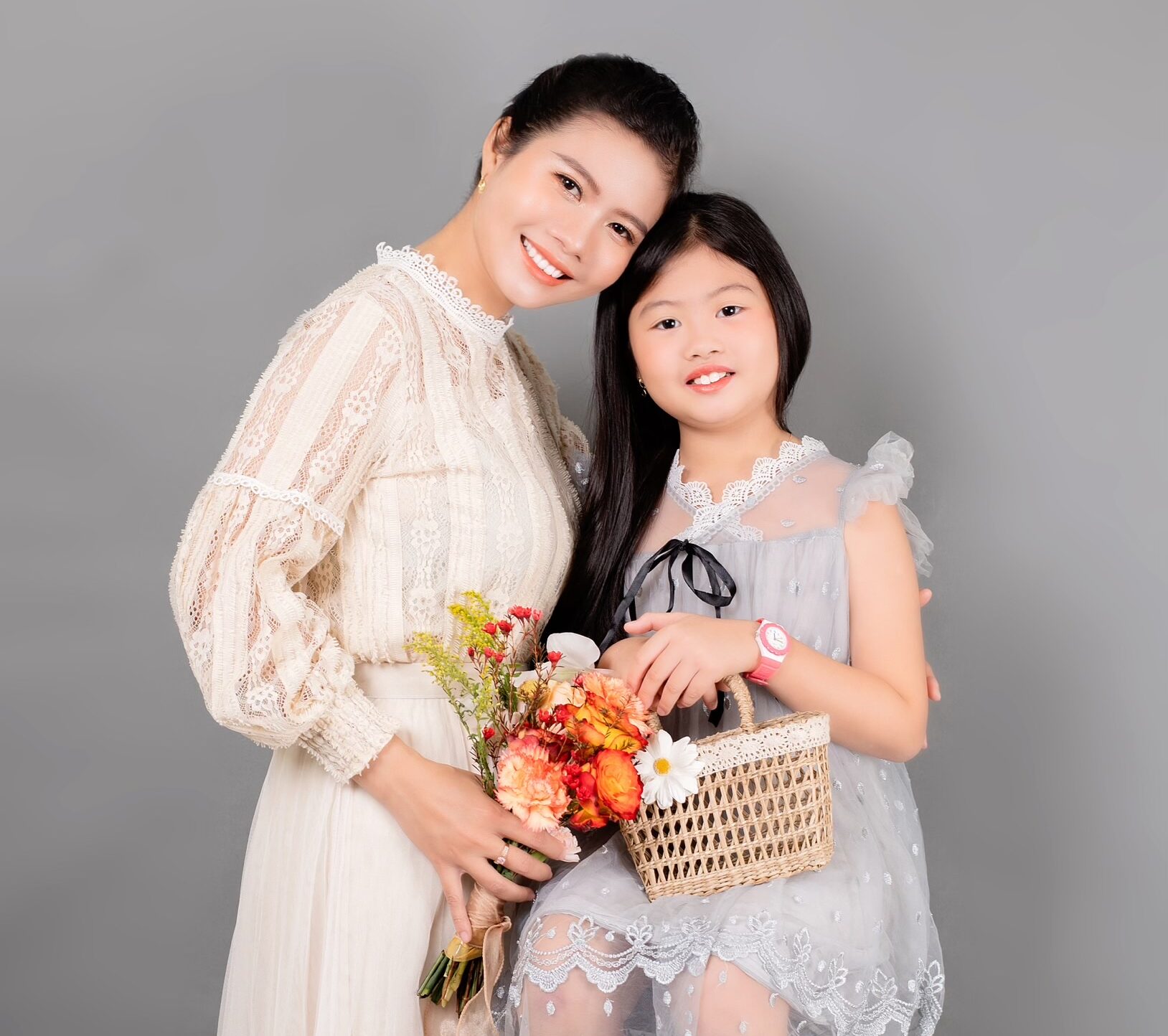 Babysitter support for travel families in Hoi An and Da Nang
