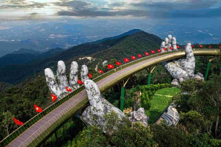 da-nang-golden-bridge